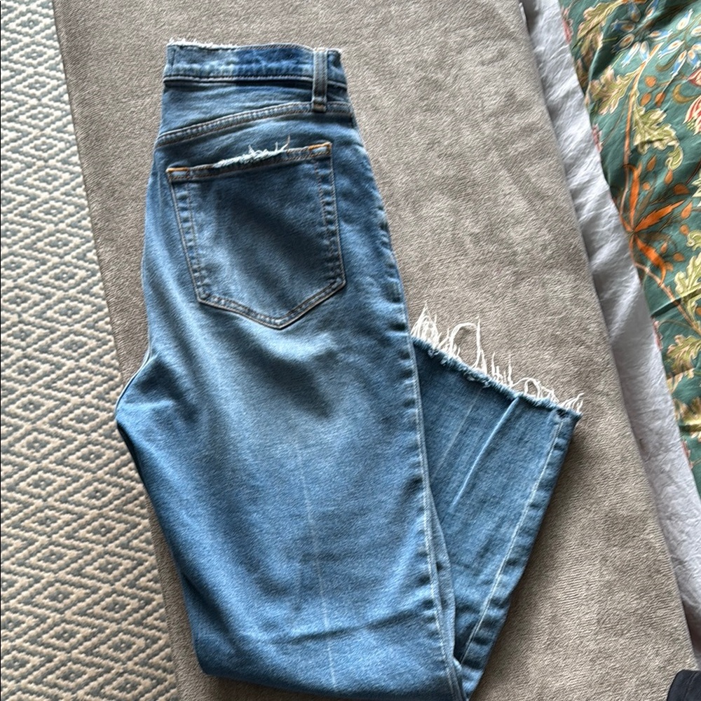 Abercrombie & Fitch Light Blue Frayed Ankle Jeans